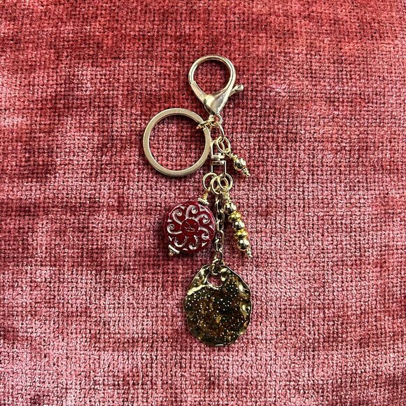 GOLD HAMMERED NUGGET Dark Cherry Bag Charm - Picture 3 of 7